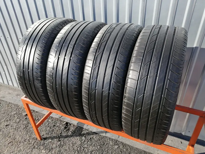 Комплект б/у шин 225/55 R17 Bridgestone Turanza T001