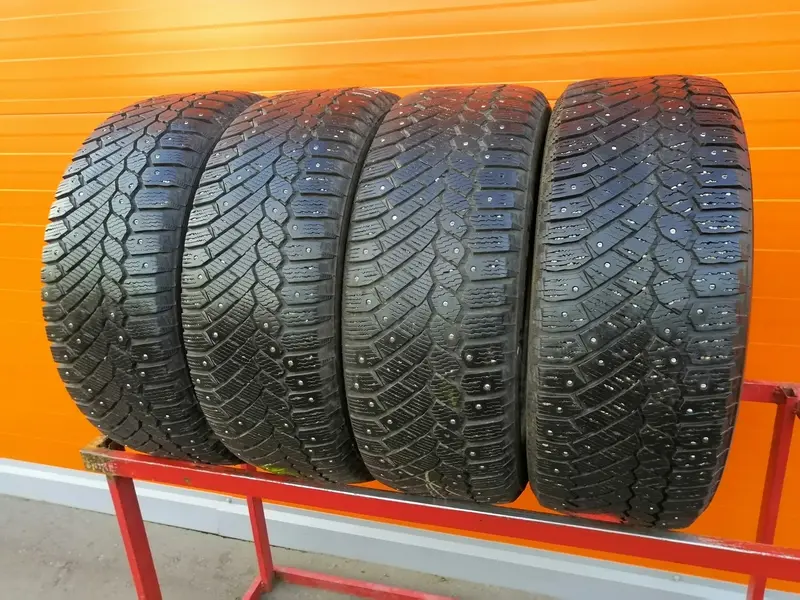 Комплект б/у шин 225/55 R17 Continental ContiIceContact