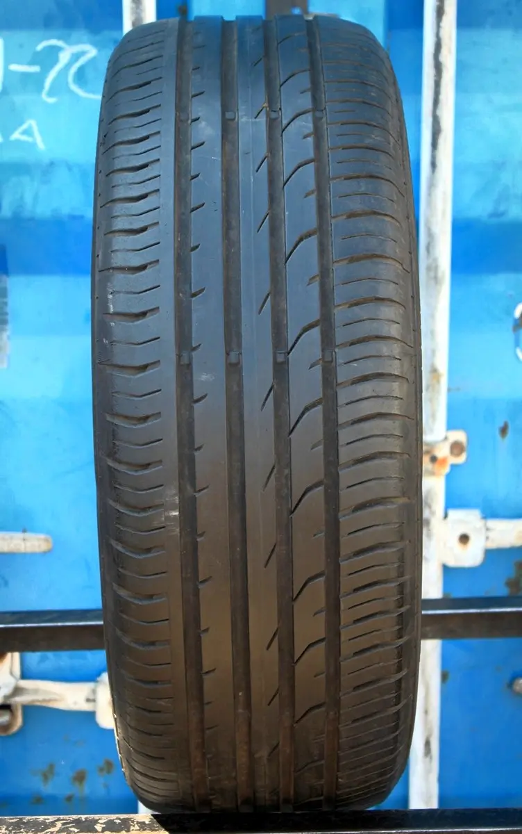 Б/у шина 225/55 R17 Continental ContiPremiumContact 2