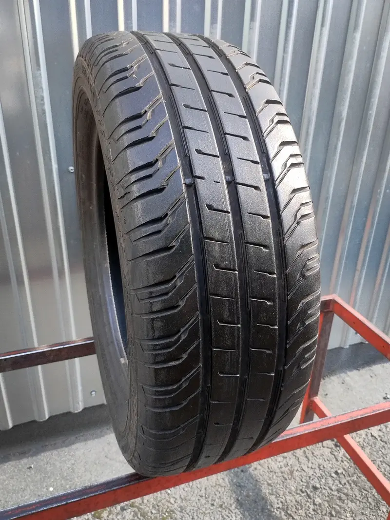 Б/у шина 225/55 R17C Continental ContiVanContact 200
