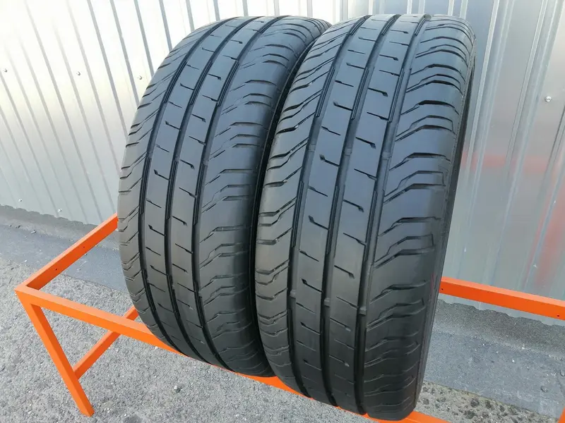 Пара б/у шин 225/55 R17C Continental ContiVanContact 200