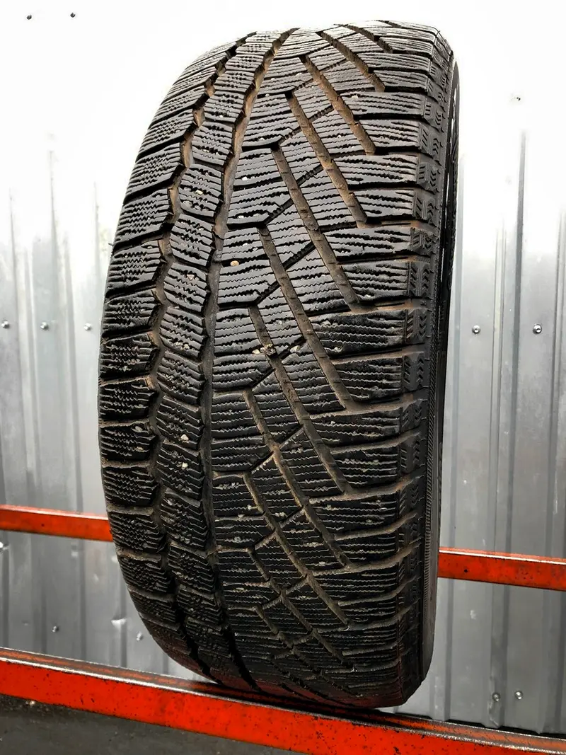 Б/у шина 225/55 R17 Continental ContiVikingContact 5
