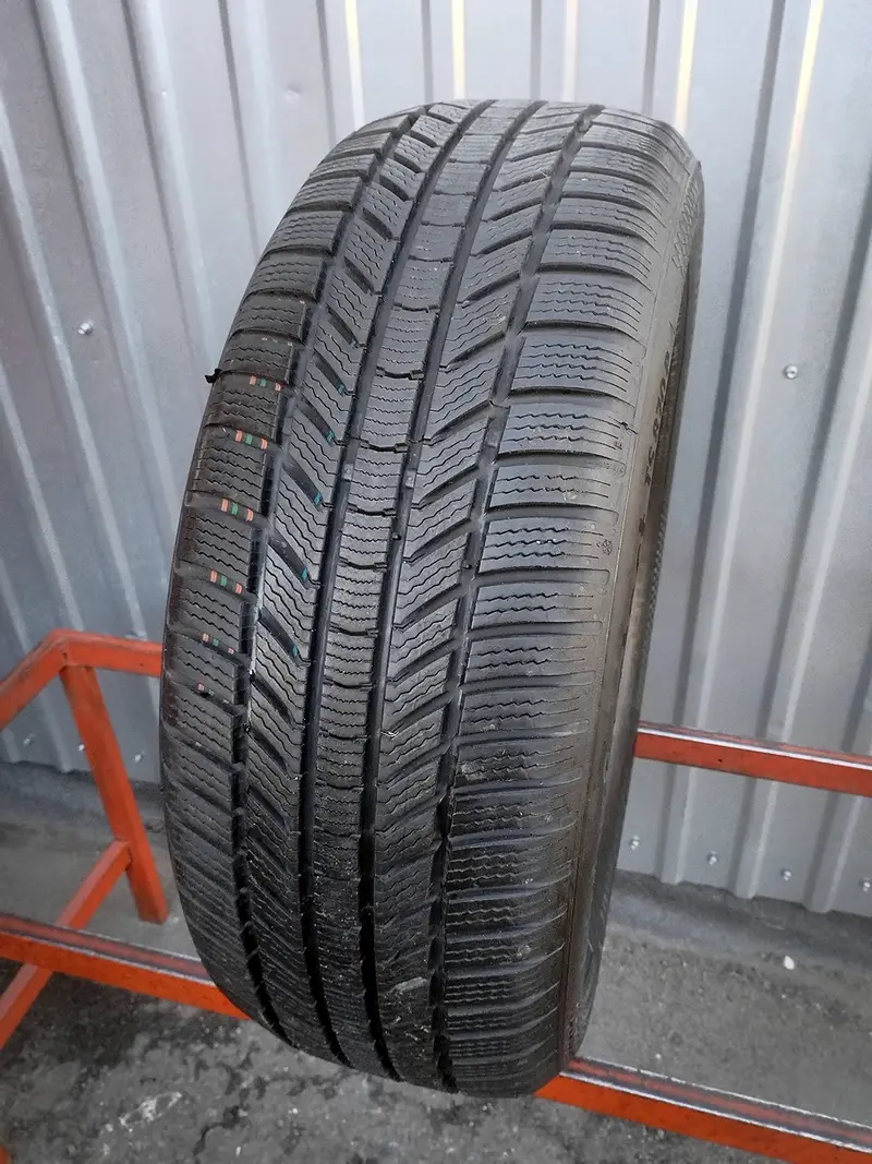 Б/у шина 225/55 R17 Continental ContiWinterContact TS 870 P