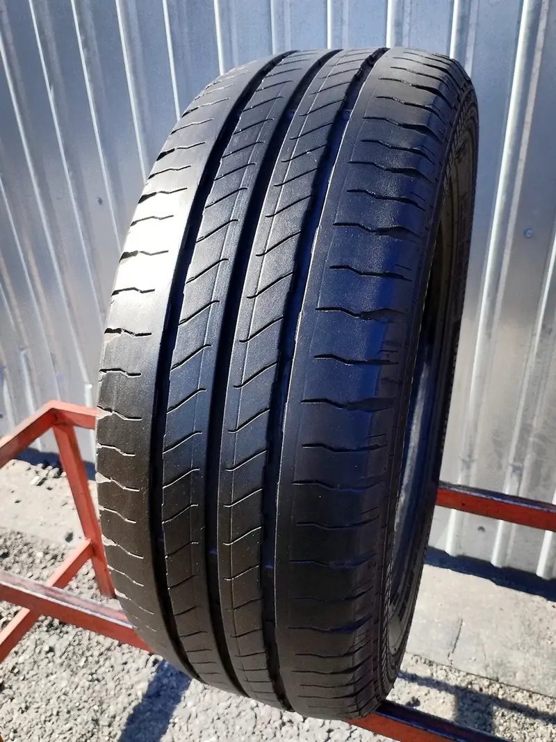 Б/у шина 225/55 R17C Continental VanContact Ultra