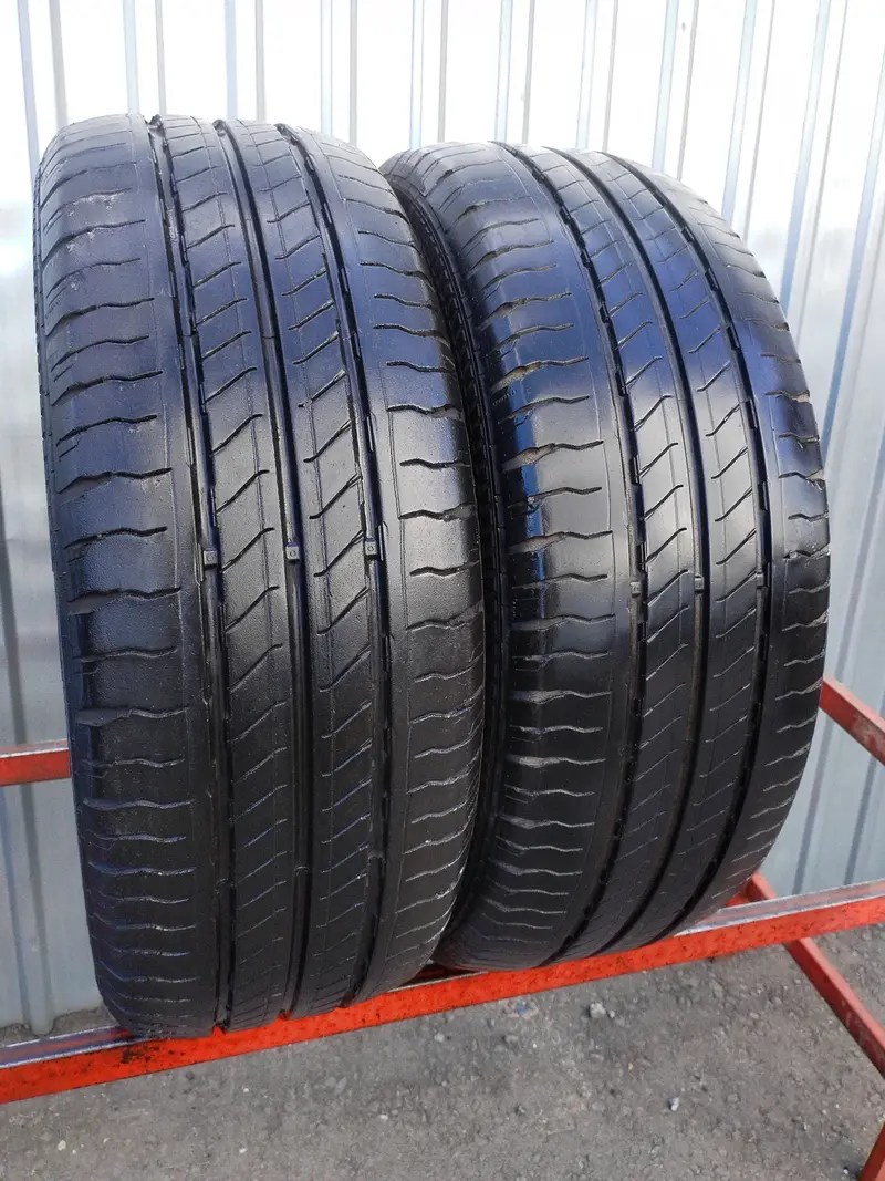 Пара б/у шин 225/55 R17C Continental VanContact Ultra