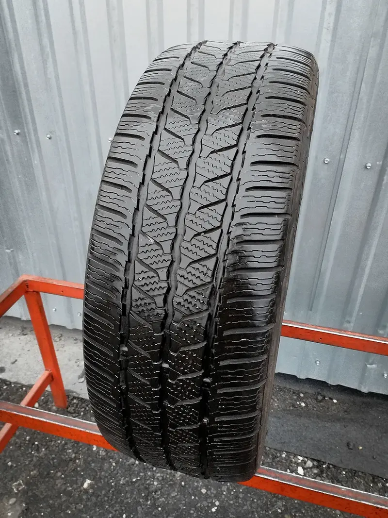 Б/у шина 225/55 R17C Continental VanContact Winter
