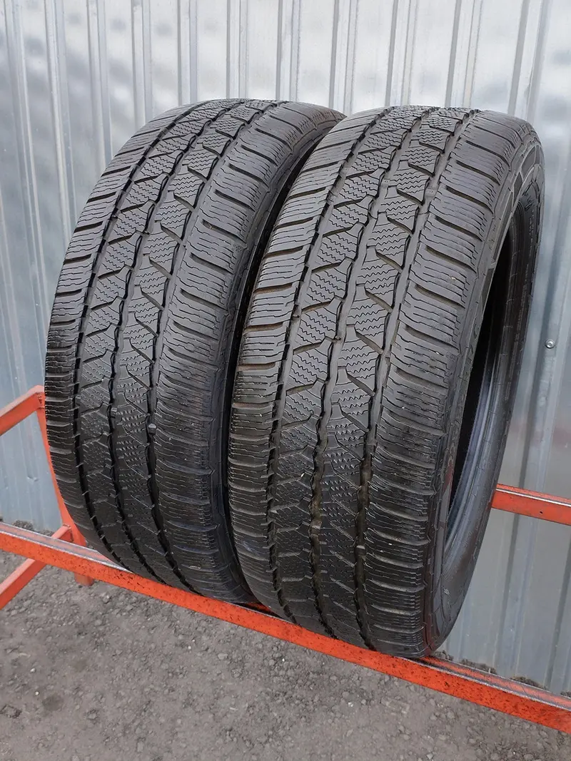 Пара б/у шин 225/55 R17C Continental VanContact Winter