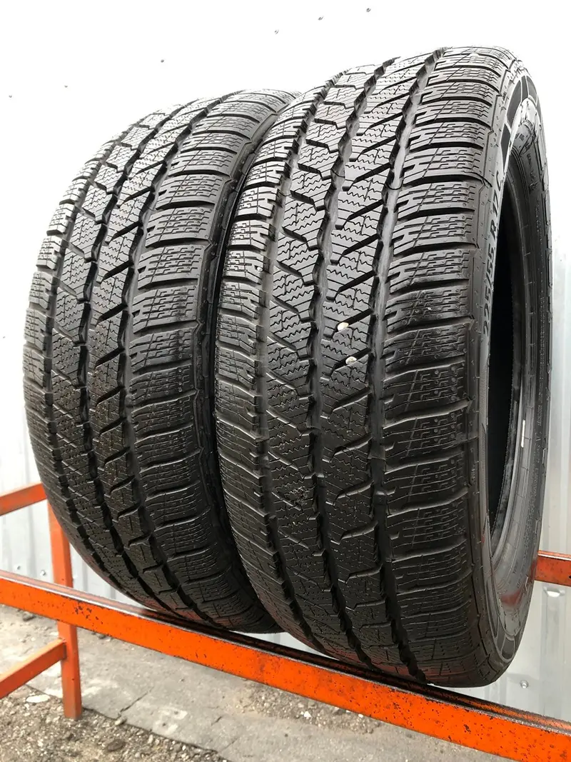 Пара б/у шин 225/55 R17C Continental VanContact Winter