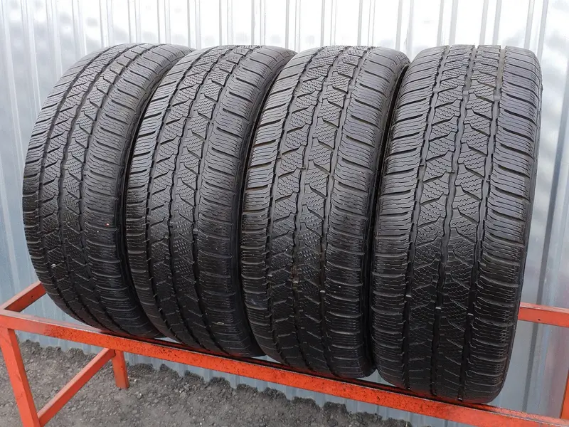 Комплект б/у шин 225/55 R17C Continental VanContact Winter