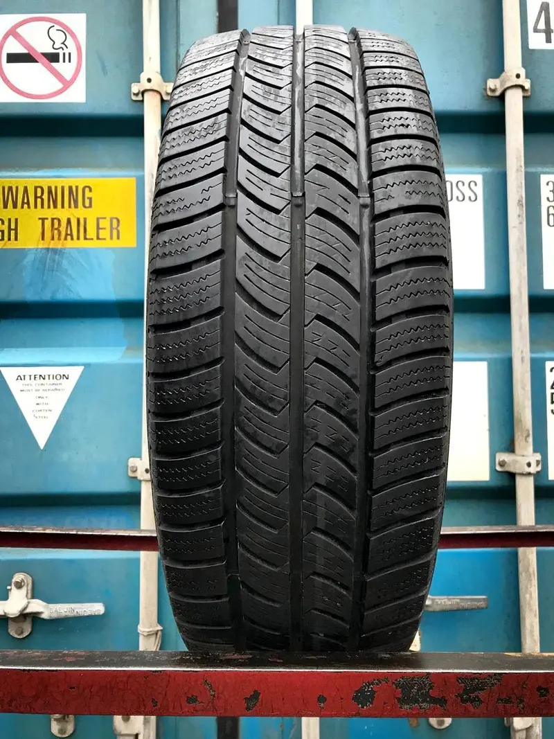 Б/у шина 225/55 R17C Continental VancoWinter 2, фото 1