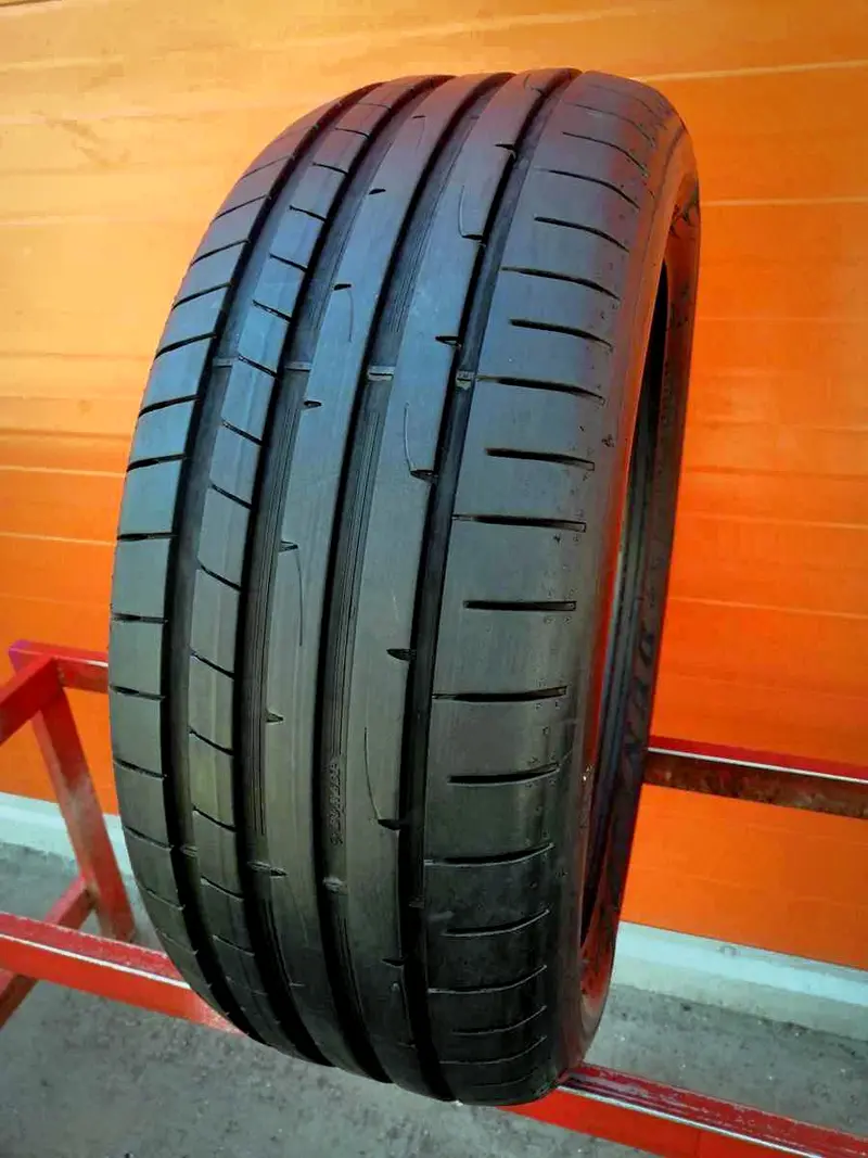 Б/у шина 225/55 R17 Dunlop SP Sport Maxx RT 2