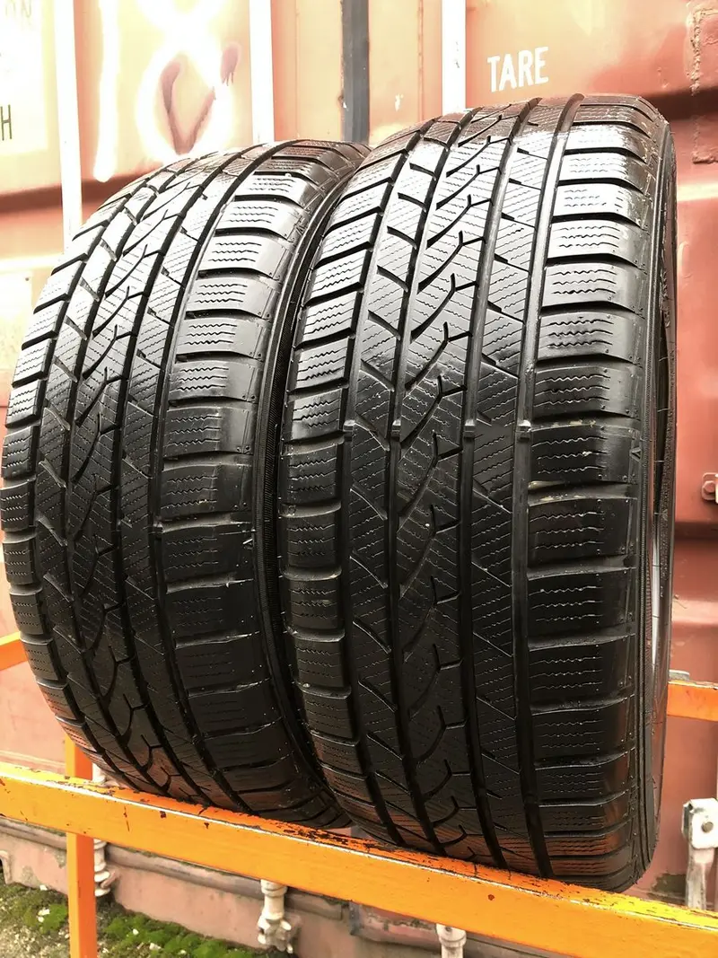 Пара б/у шин 225/55 R17 Falken Euroall Season AS200