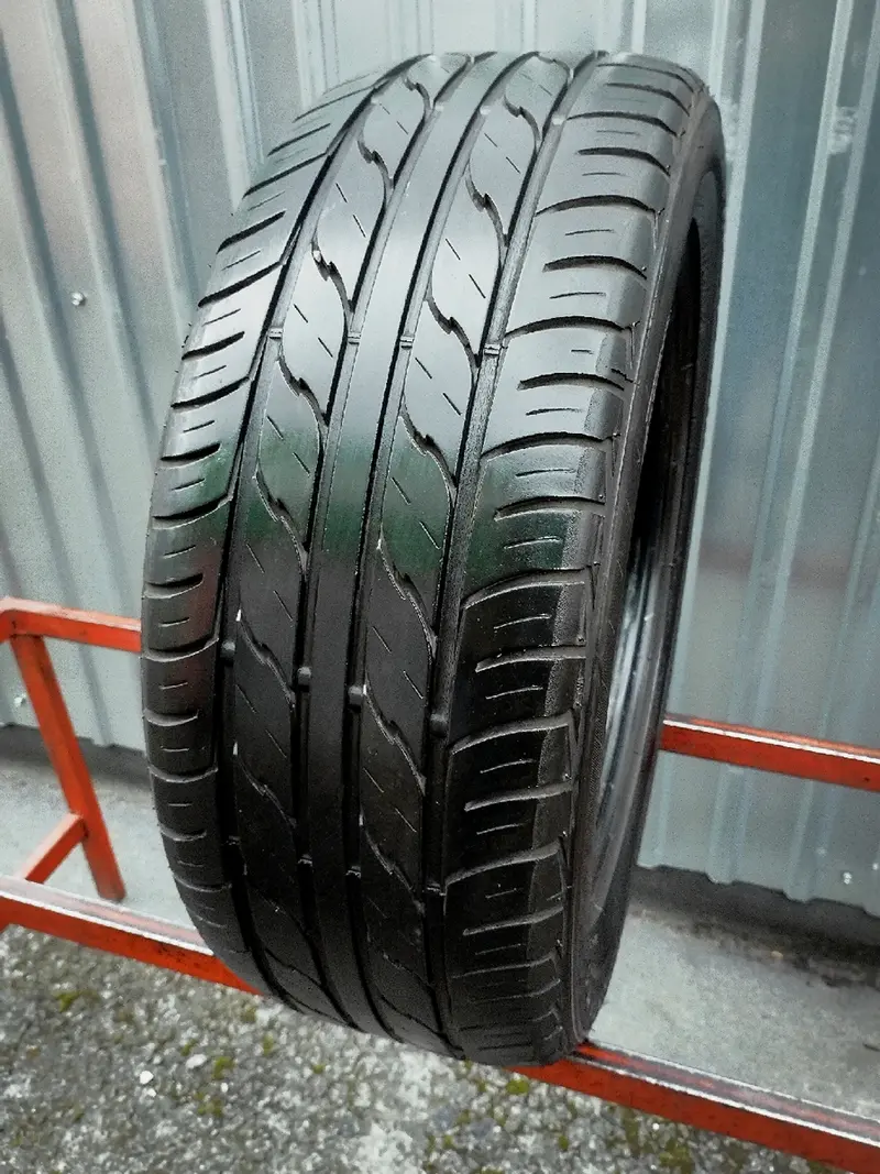 Б/у шина 225/55 R17 Firestone Firehawk TZ 200