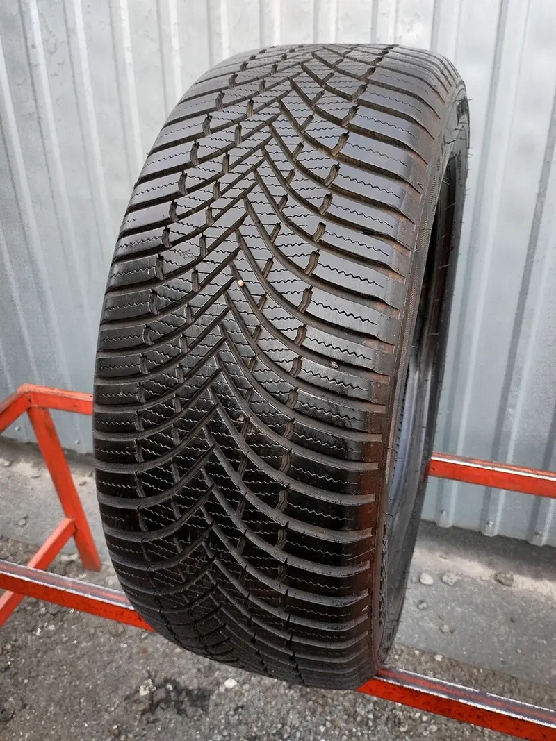 Б/у шина 225/55 R17 Firestone Multiseason