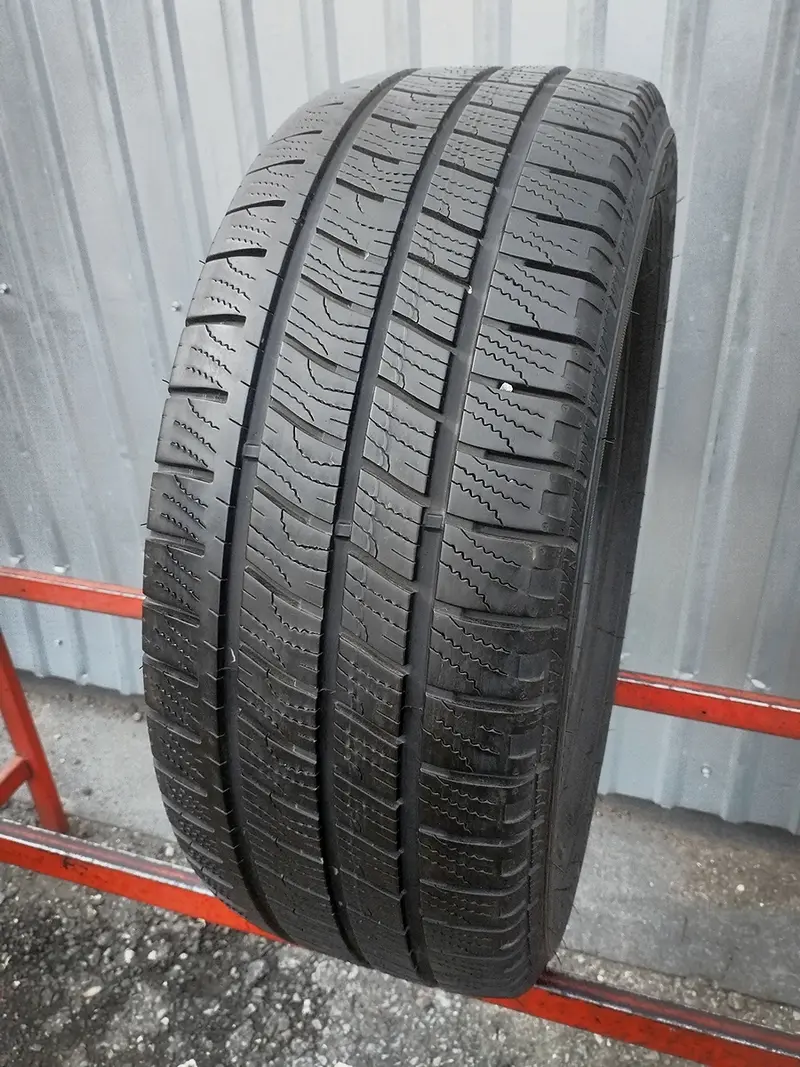 Б/у шина 225/55 R17C Goodyear Cargo Vector 2