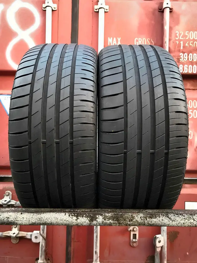 Пара б/у шин 225/55 R17 Goodyear EfficientGrip Performance