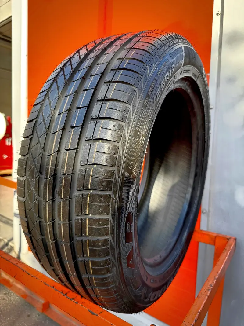 Новая шина 225/55 R17 Goodyear Excellence RunFlat