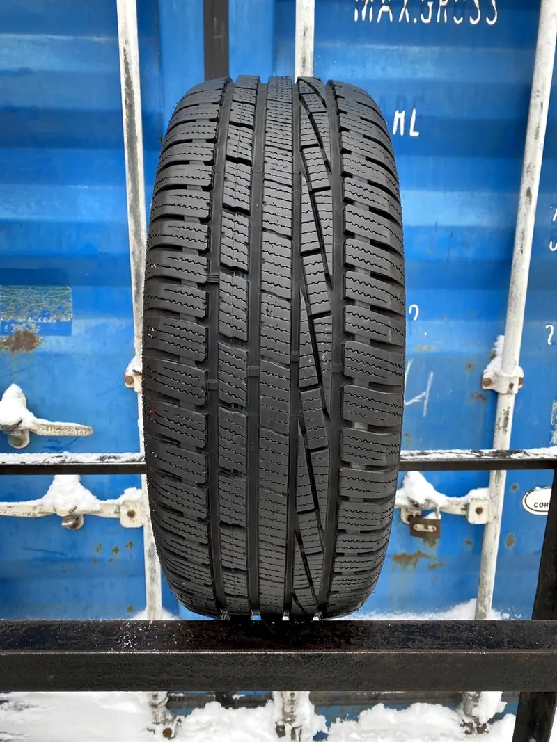Б/у шина 225/55 R17 Goodyear Ultra Grip Performance, фото 1