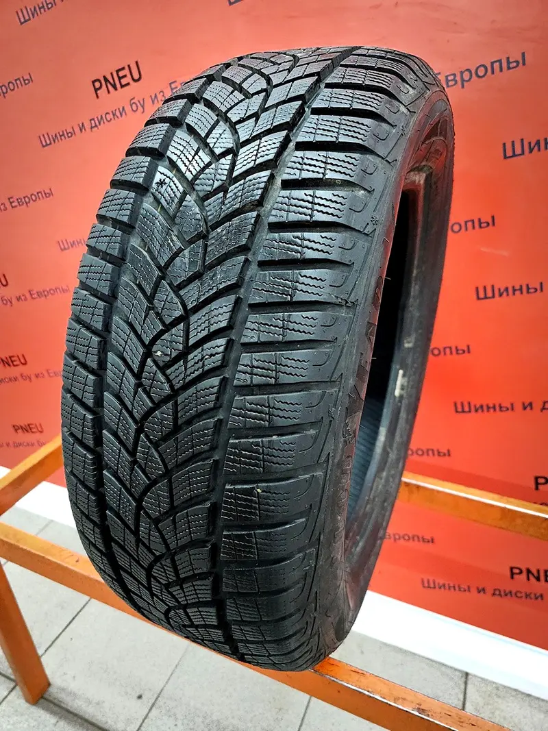 Б/у шина 225/55 R17 Goodyear Ultra Grip Performance +