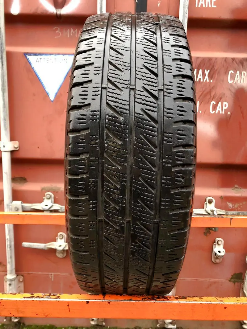 Б/у шина 225/55 R17C Goodyear Vector 4Seasons Cargo