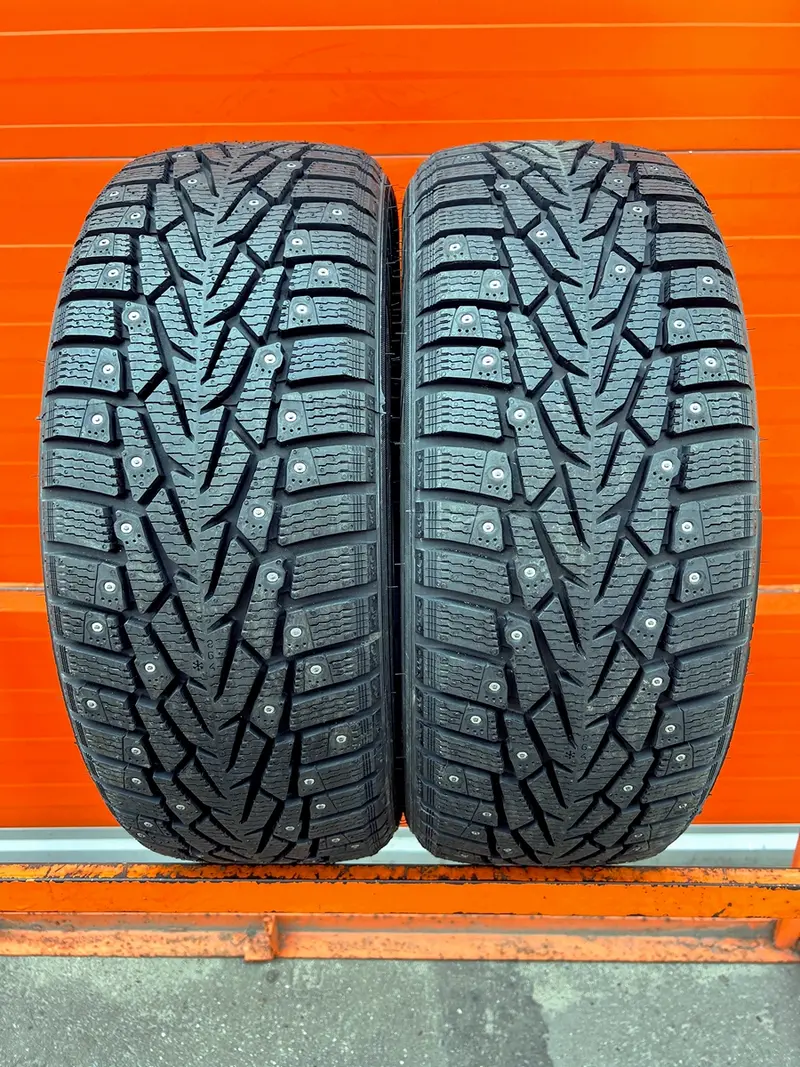 Пара новых шин 225/55 R17 Ikon Tyres Character Ice 7
