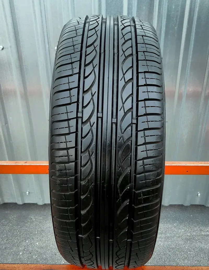 Б/у шина 225/55 R17 Kumho Solus KH 15