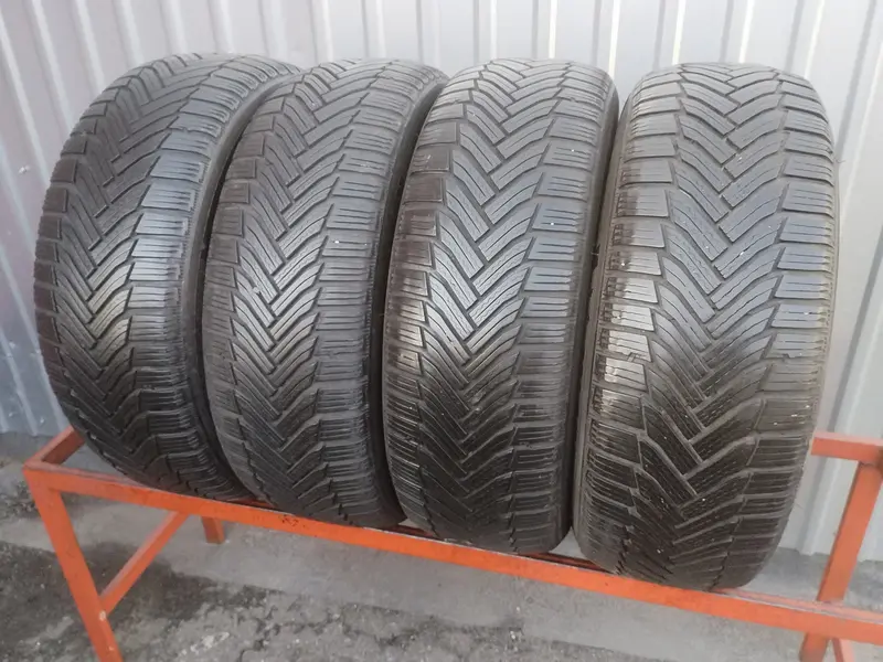 Комплект б/у шин 225/55 R17 Michelin Alpin 6