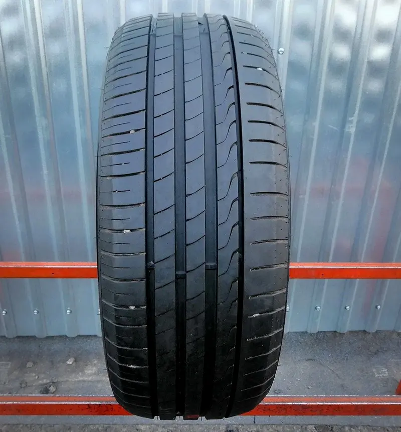 Б/у шина 225/55 R17 Minerva Radial F205