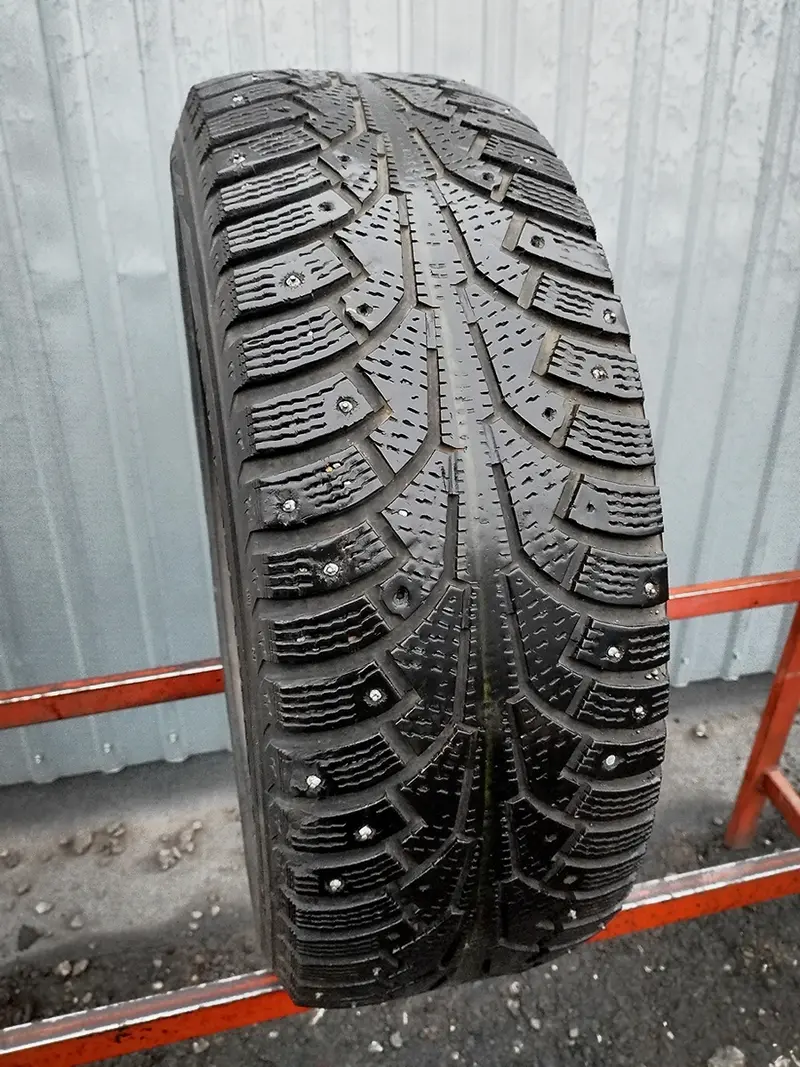Б/у шина 225/55 R17 Nokian Hakkapeliitta 5