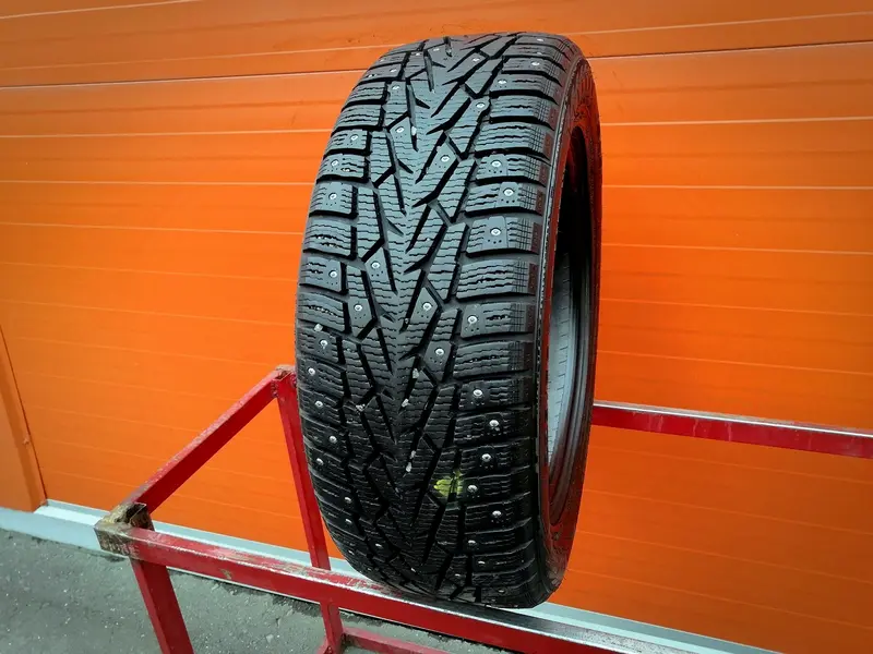 Б/у шина 225/55 R17 Nokian Hakkapeliitta 7