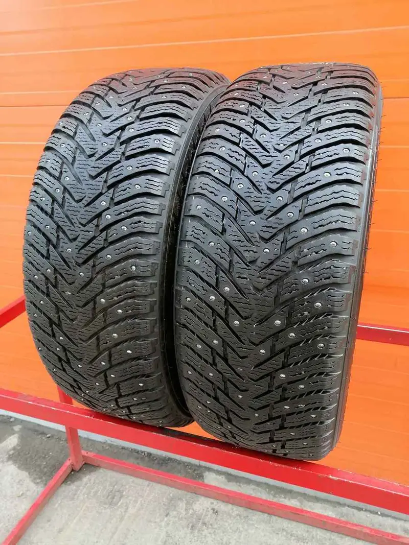 Пара б/у шин 225/55 R17 Nokian Hakkapeliitta 8