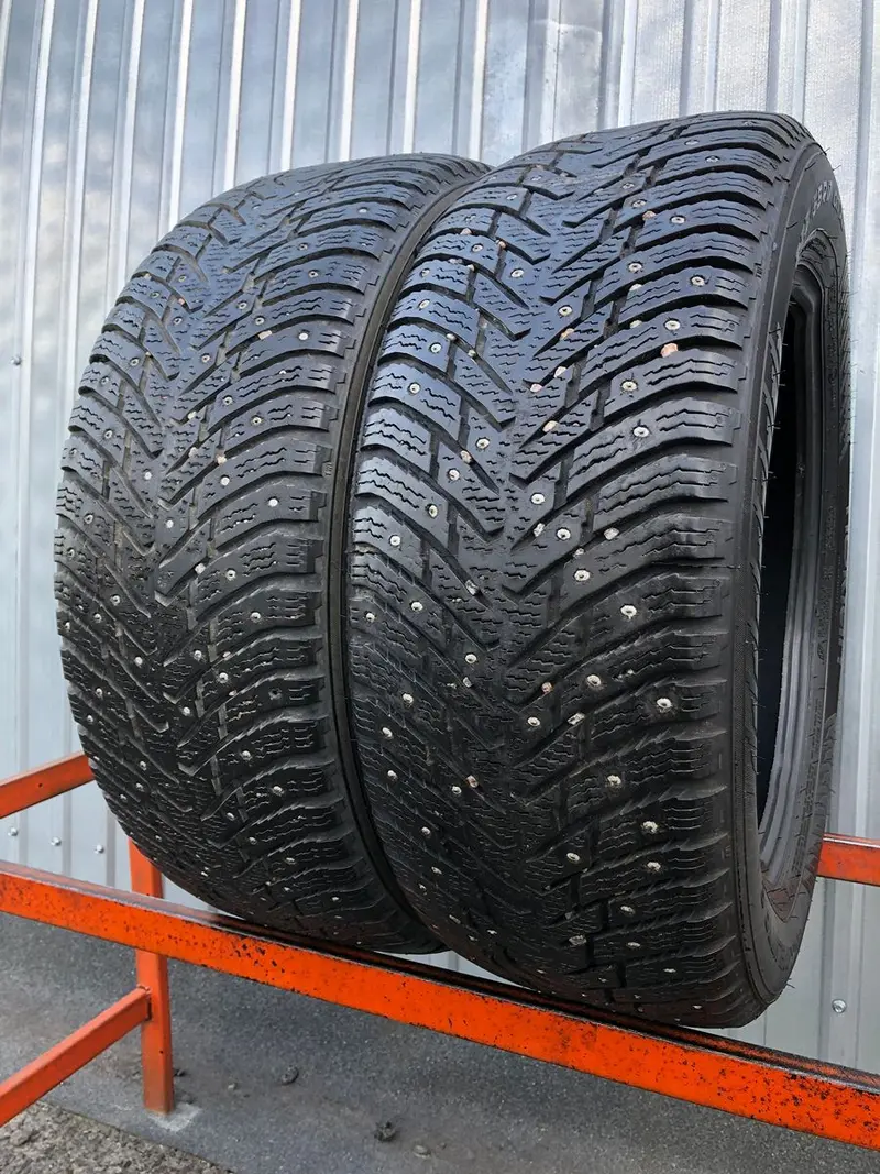 Пара б/у шин 225/55 R17 Nokian Hakkapeliitta 8
