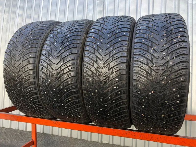 Комплект б/у шин 225/55 R17 Nokian Hakkapeliitta 8
