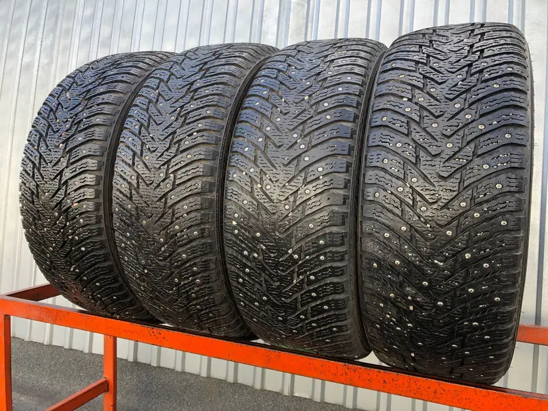 Комплект б/у шин 225/55 R17 Nokian Hakkapeliitta 8