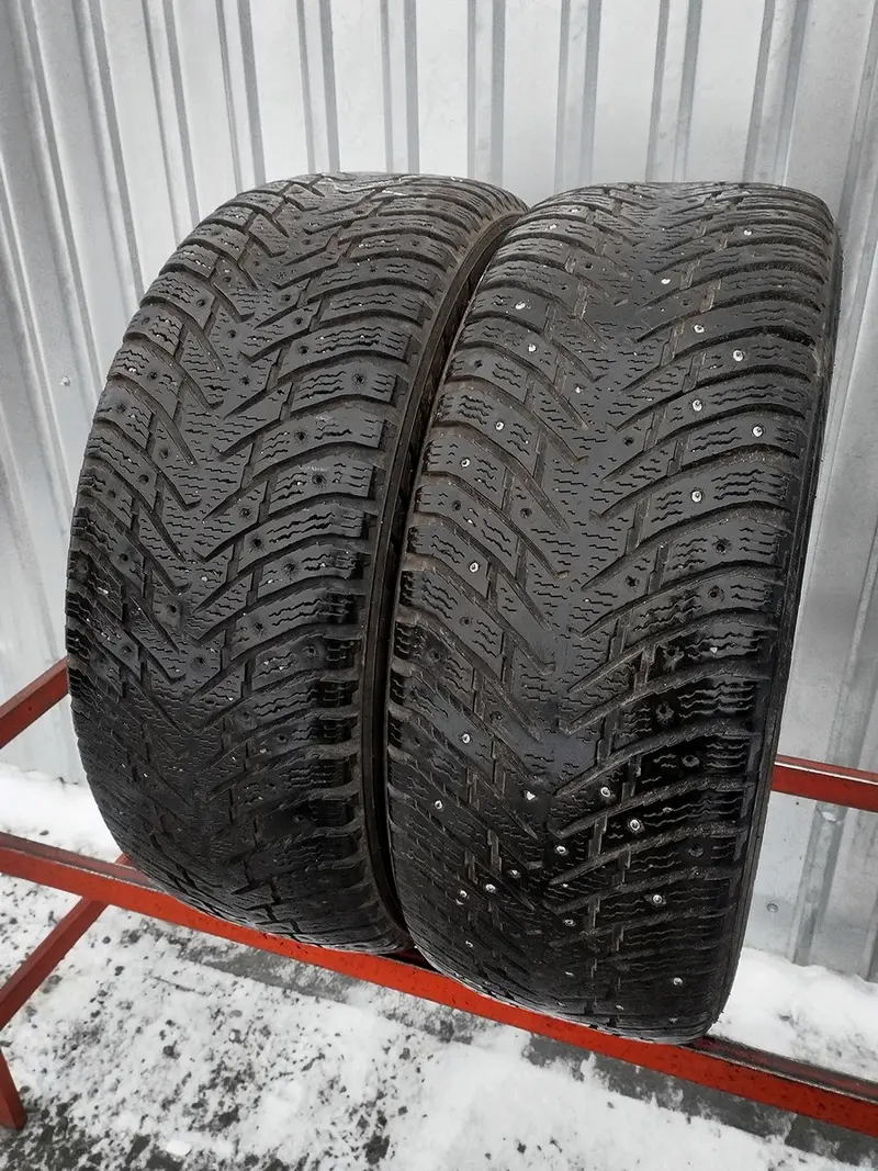 Пара б/у шин 225/55 R17 Nokian Hakkapeliitta 8 RunFlat, фото 1