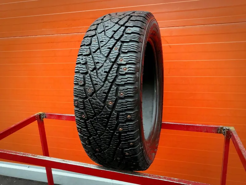Б/у шина 225/55 R17C Nokian Hakkapeliitta C3