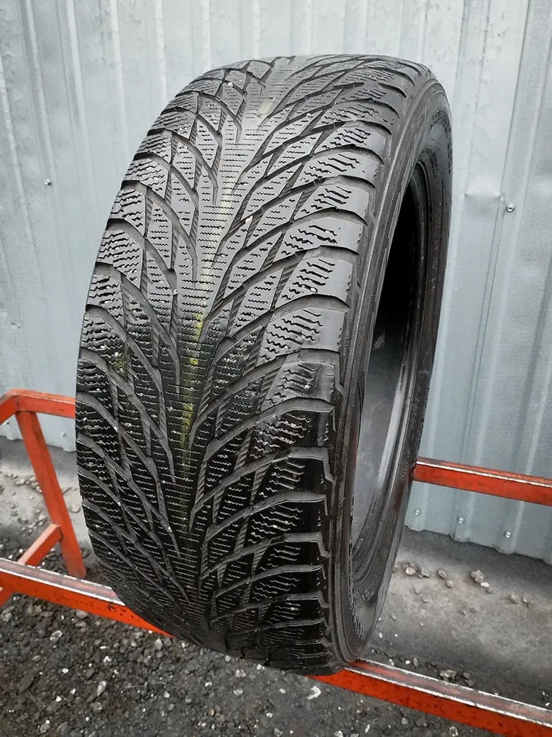 Б/у шина 225/55 R17 Nokian Hakkapeliitta R2