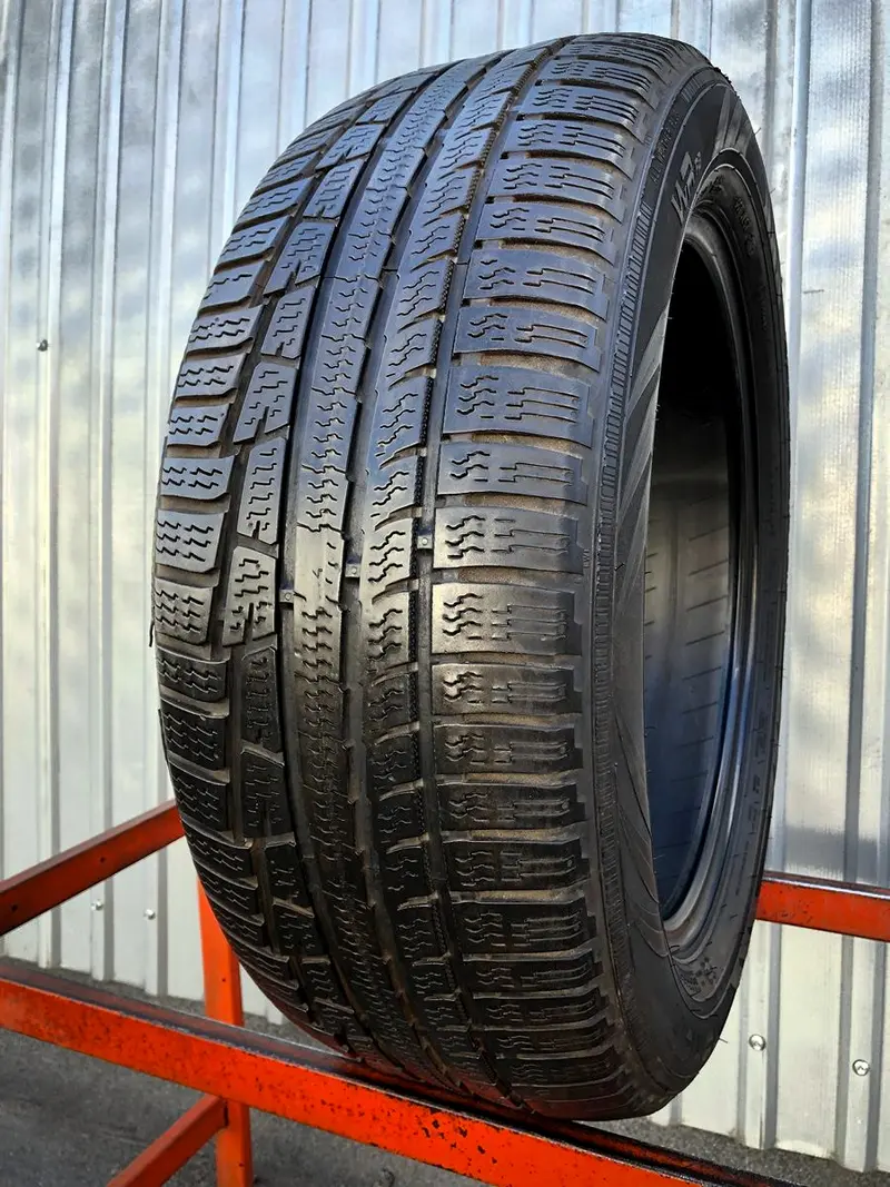 Б/у шина 225/55 R17 Nokian WR A3