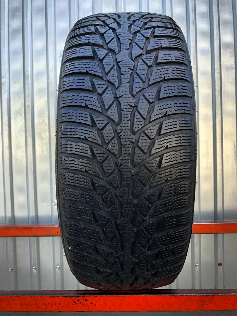 Б/у шина 225/55 R17 Nokian WR D4