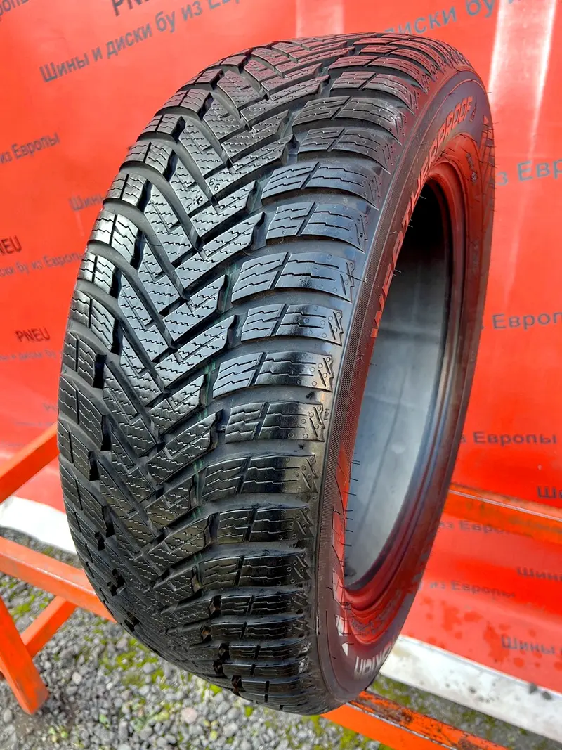 Б/у шина 225/55 R17 Nokian Weatherproof