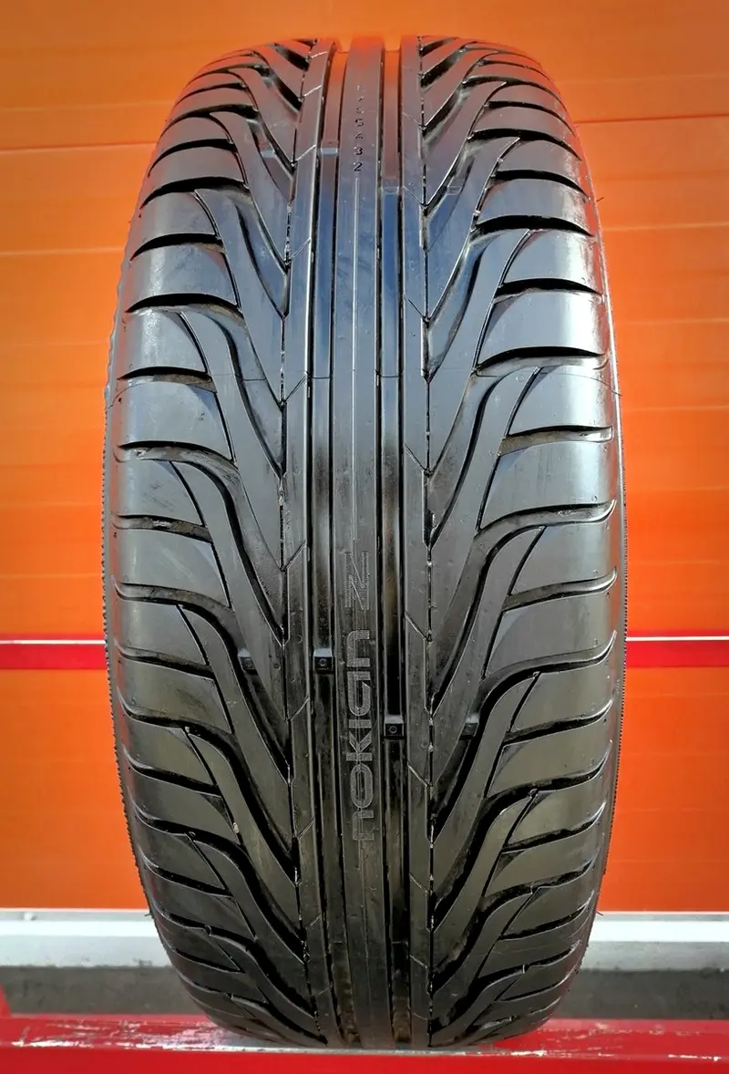 Б/у шина 225/55 R17 Nokian Z