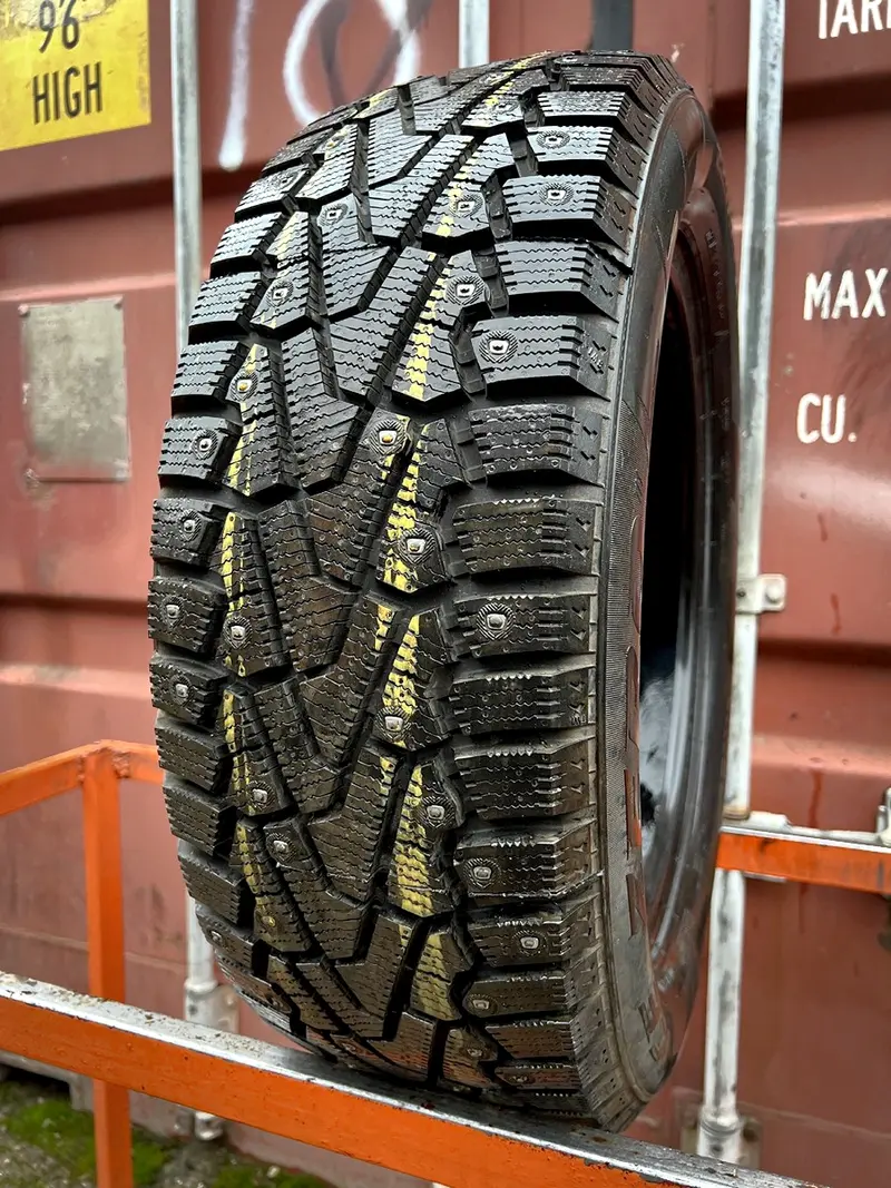 Б/у шина 225/55 R17 Pirelli Ice Zero