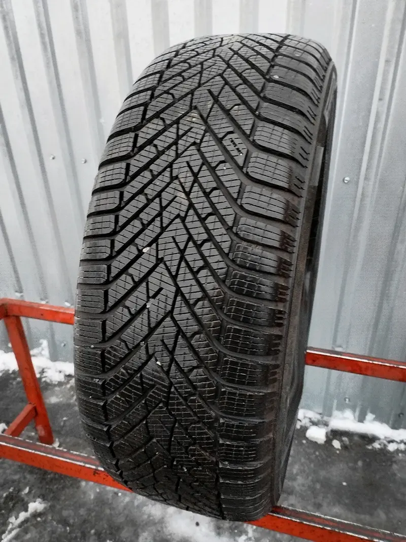 Б/у шина 225/55 R17 Pirelli Winter Cinturato 2