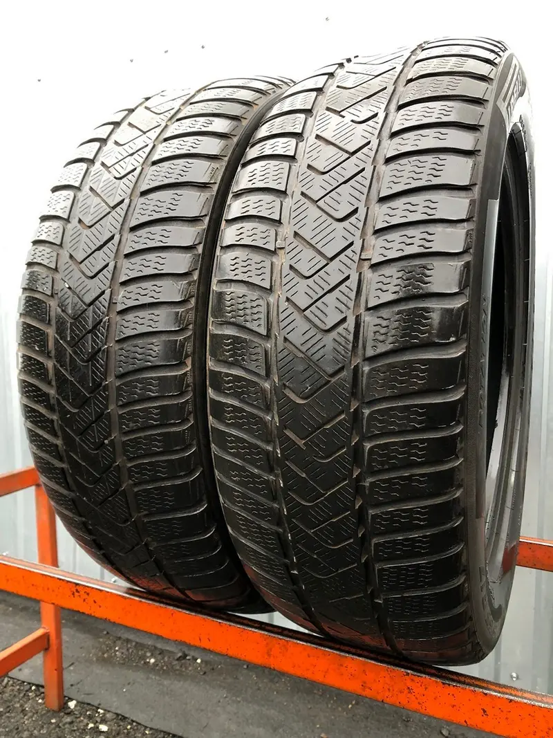 Пара б/у шин 225/55 R17 Pirelli Winter Sottozero 3