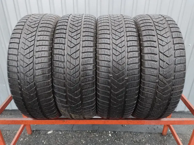 Комплект б/у шин 225/55 R17 Pirelli Winter Sottozero 3