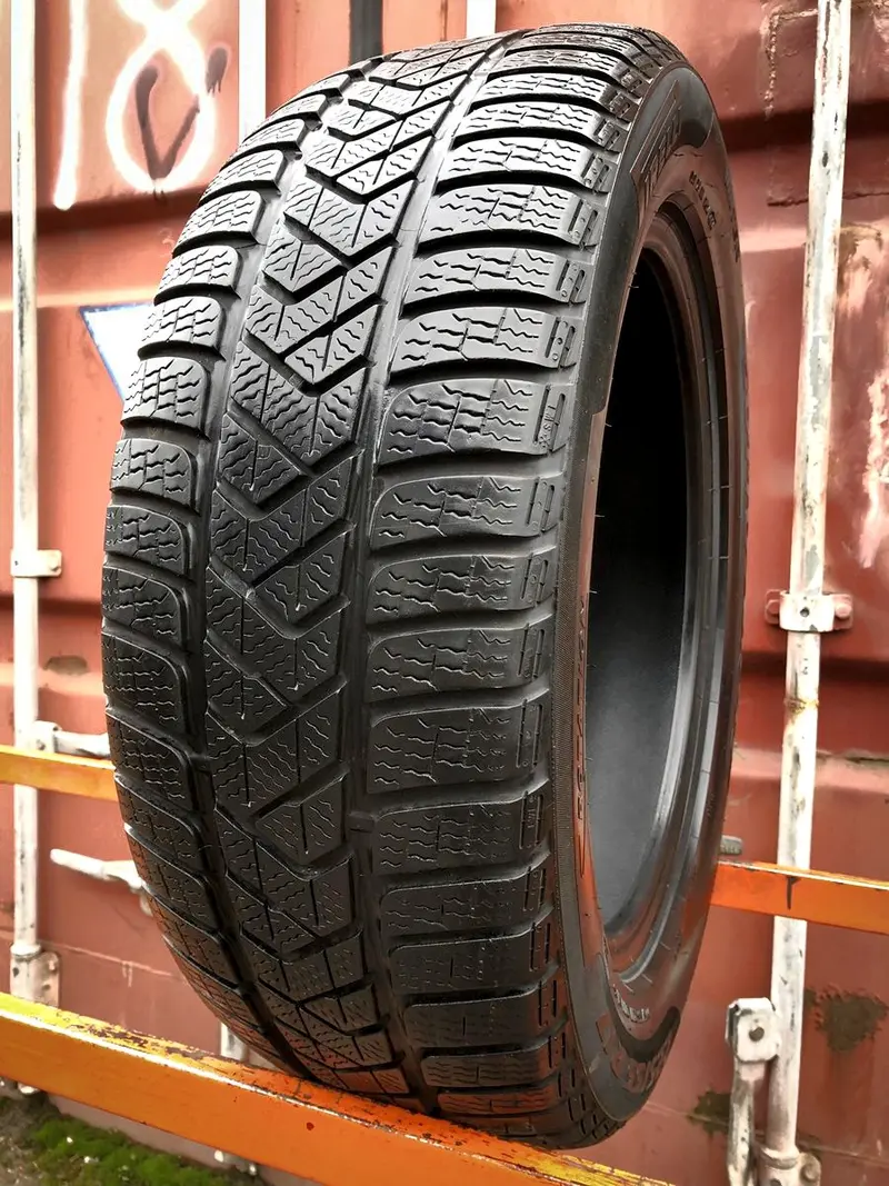 Б/у шина 225/55 R17 Pirelli Winter Sottozero 3, фото 1