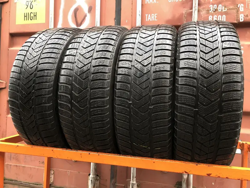 Комплект б/у шин 225/55 R17 Pirelli Winter Sottozero 3