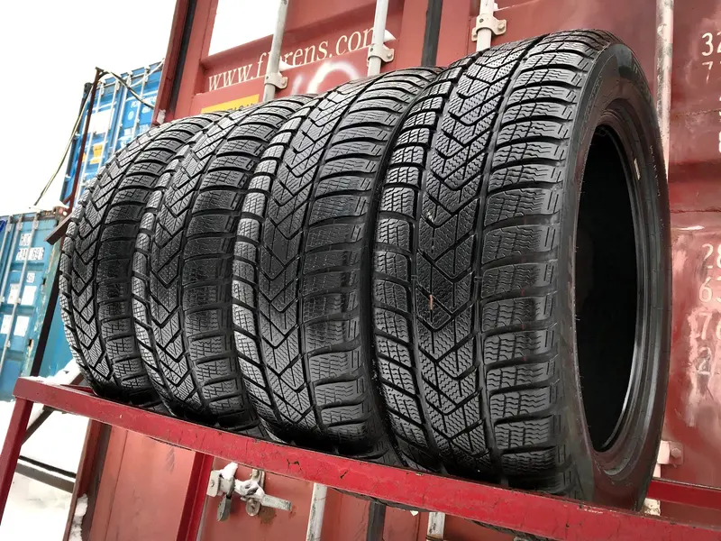 Комплект б/у шин 225/55 R17 Pirelli Winter Sottozero 3