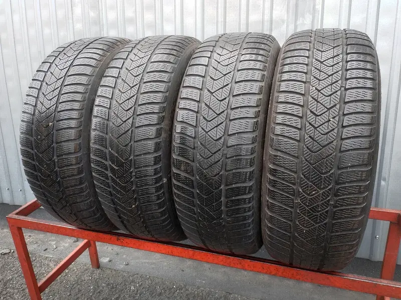 Комплект б/у шин 225/55 R17 Pirelli Winter Sottozero 3 RunFlat