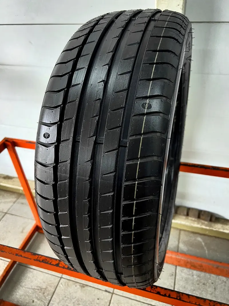 Новая шина 225/55 R17 TRIANGLE EffeXSport TH202, фото 1